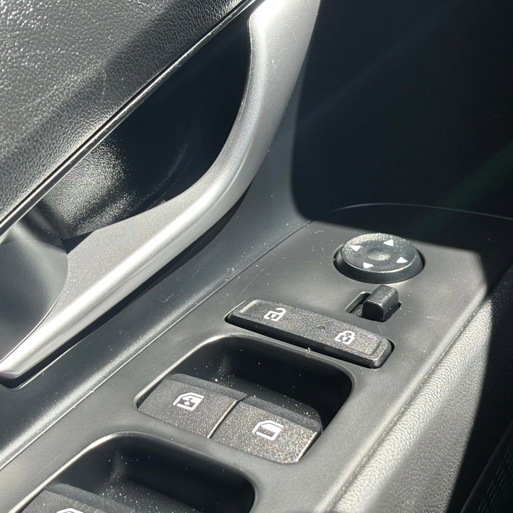 Used 2022 Hyundai Elantra SEL w/ Convenience Package image 25