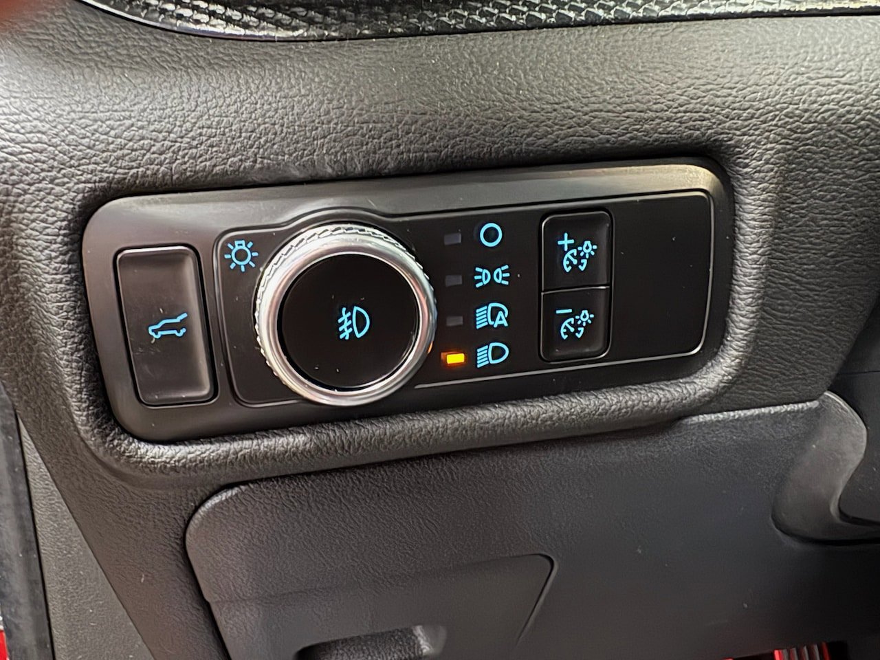Used 2023 Ford Explorer ST w/ Equipment Group 401A AWD/4WD image 16