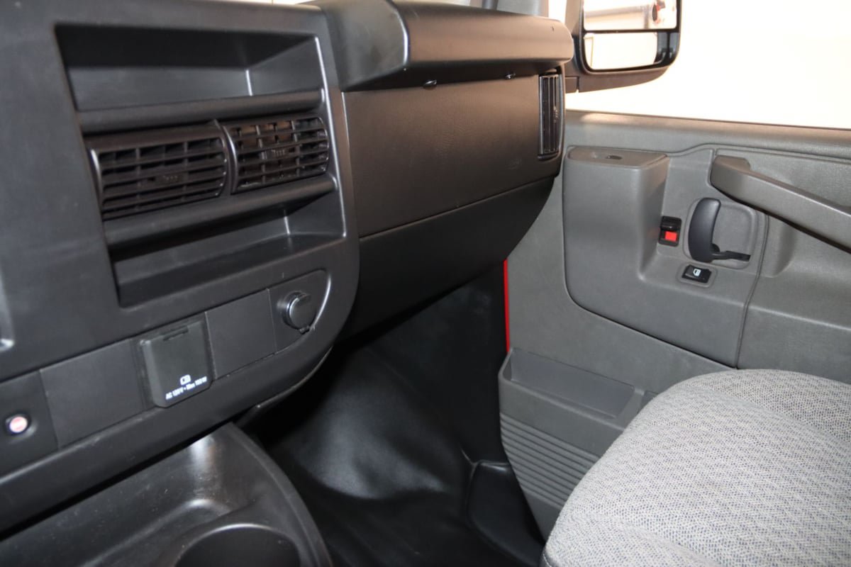 Used 2023 GMC Savana 3500 Extended w/ Driver Convenience Package RWD image 40