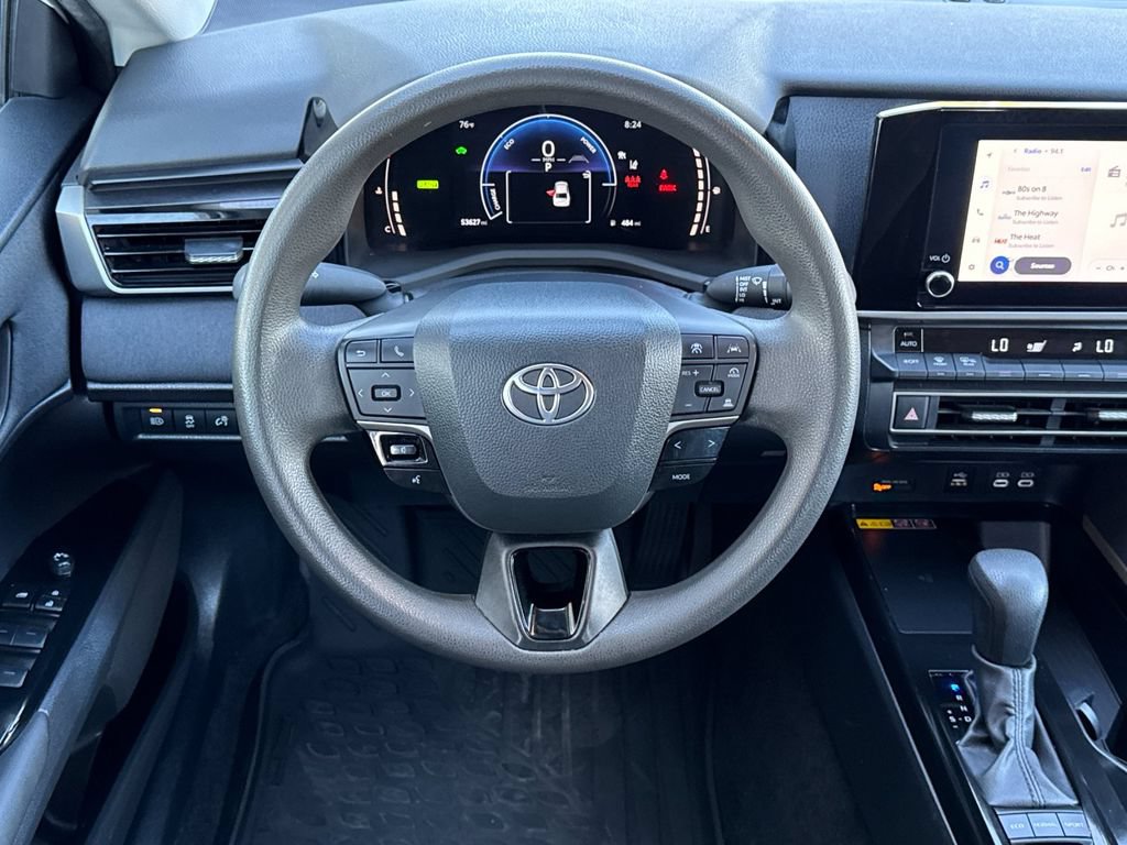 Used 2025 Toyota Camry LE FWD image 15