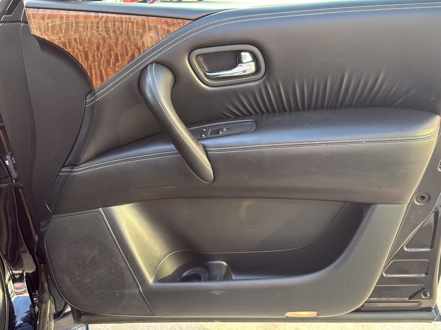 Used 2020 Nissan Armada SL w/ Premium Package image 39