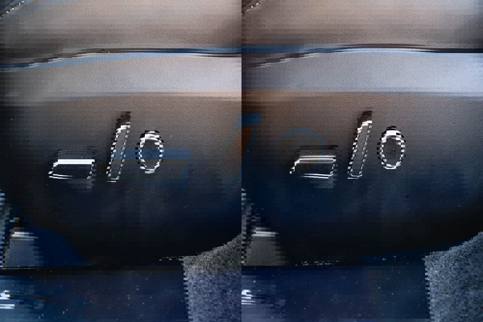 Used 2022 Tesla Model S Plaid image 21