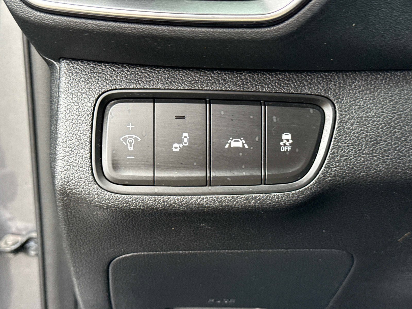 Used 2019 Hyundai Santa Fe SE FWD image 31