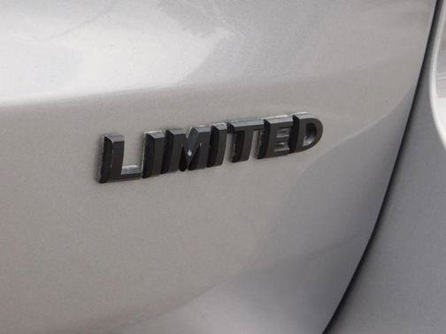 Used 2020 Jeep Grand Cherokee Altitude AWD/4WD image 8