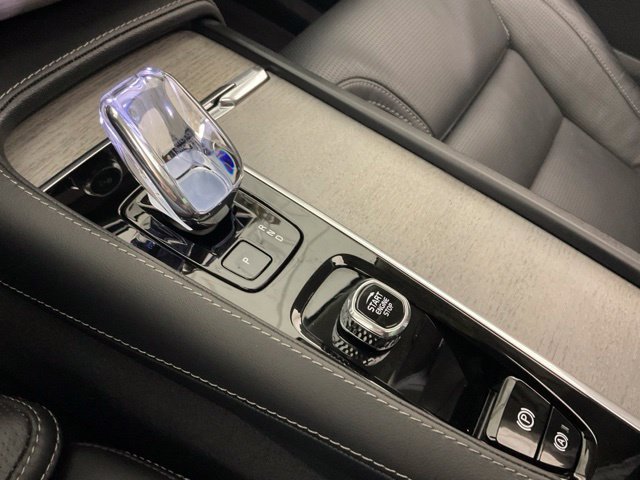 Certified 2024 Volvo XC90 T8 Ultimate w/ Protection Package AWD/4WD image 22