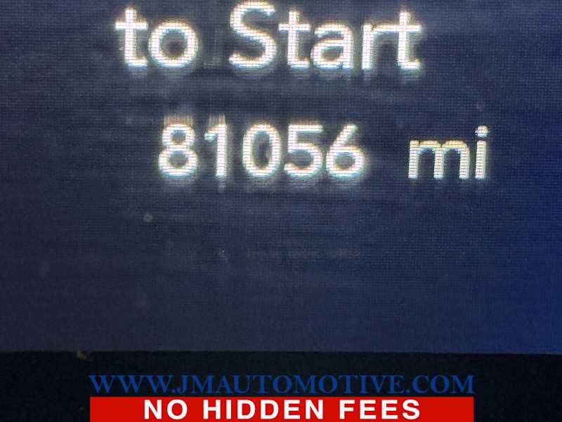 Used 2021 Chrysler Pacifica Touring-L image 24