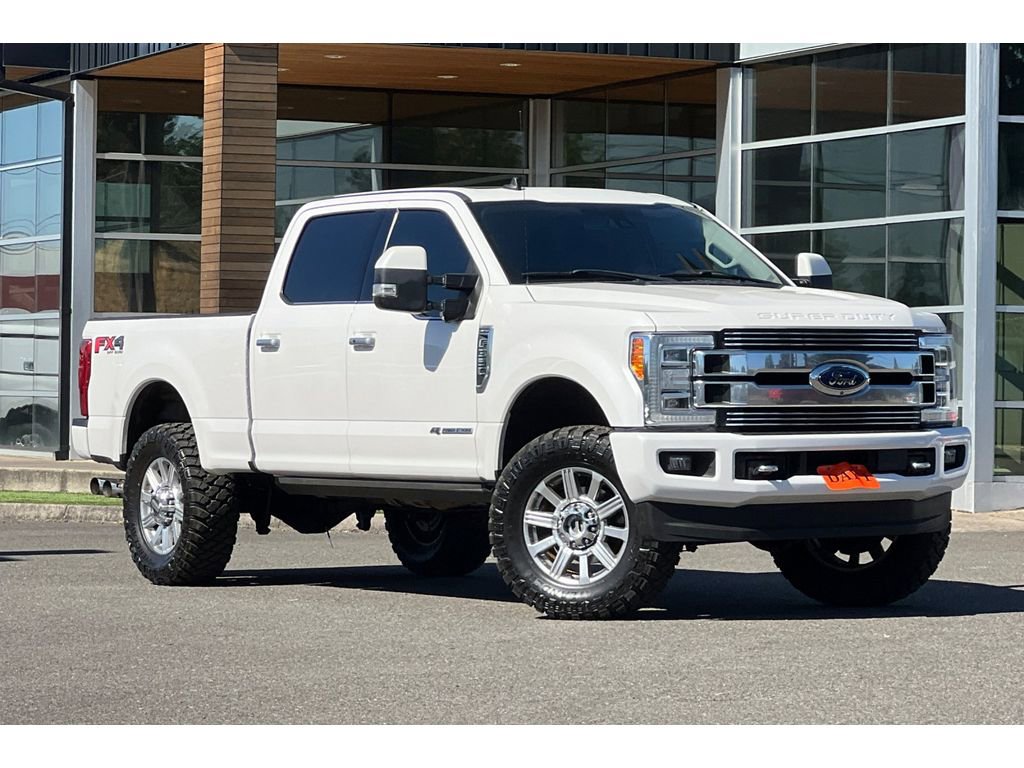 Used 2019 Ford F350 Limited image 2
