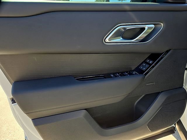 New 2026 Land Rover Range Rover Velar Dynamic SE image 8