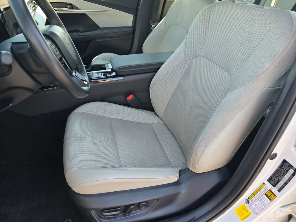 Certified 2025 Toyota Camry XLE AWD/4WD image 25