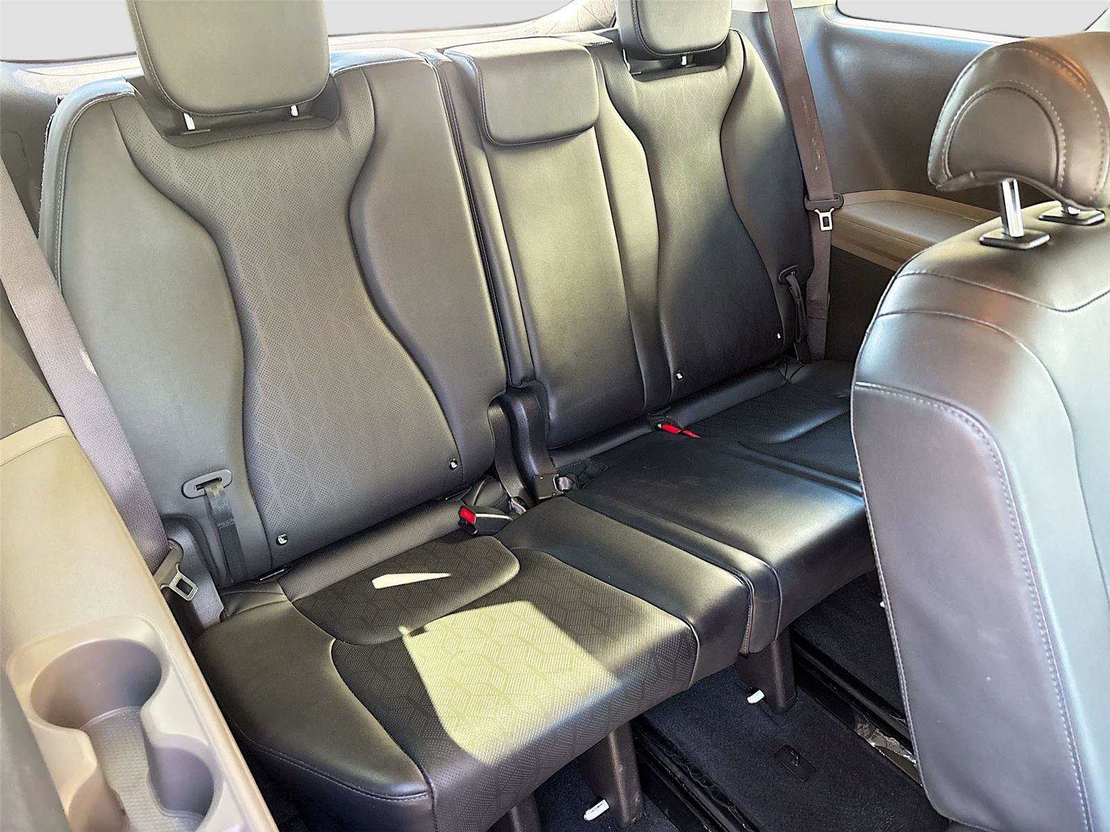 Used 2025 Kia Carnival image 28