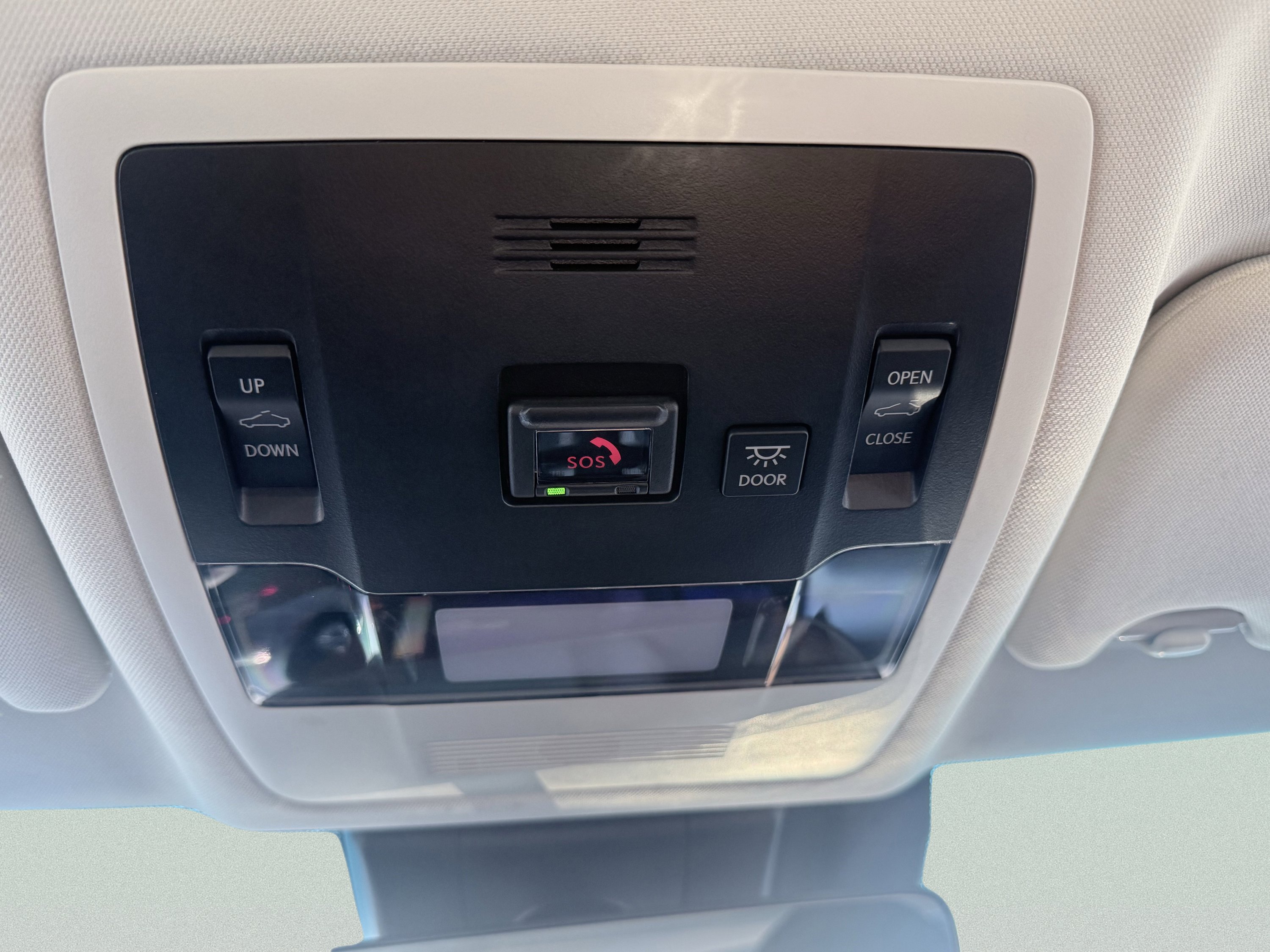 Used 2025 Lexus ES 300h ES 300h F SPORT Design w/ Premium Package image 38