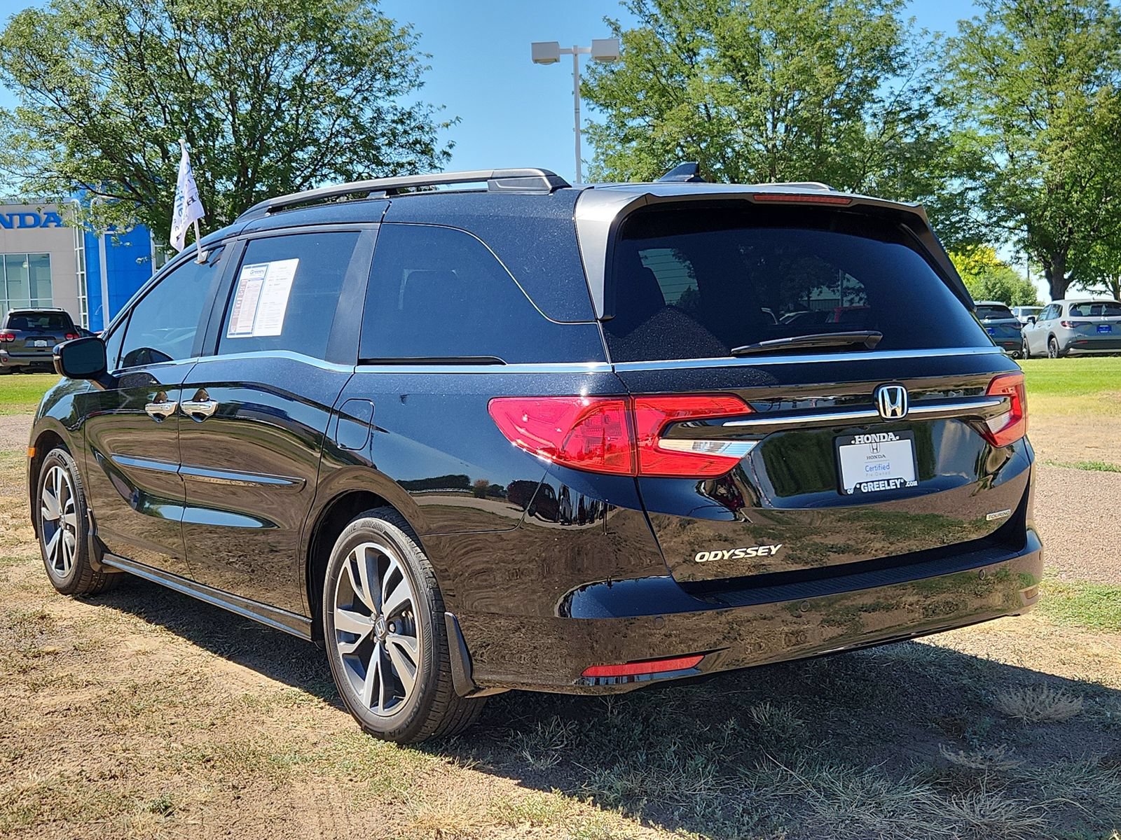 Certified 2024 Honda Odyssey Touring image 3
