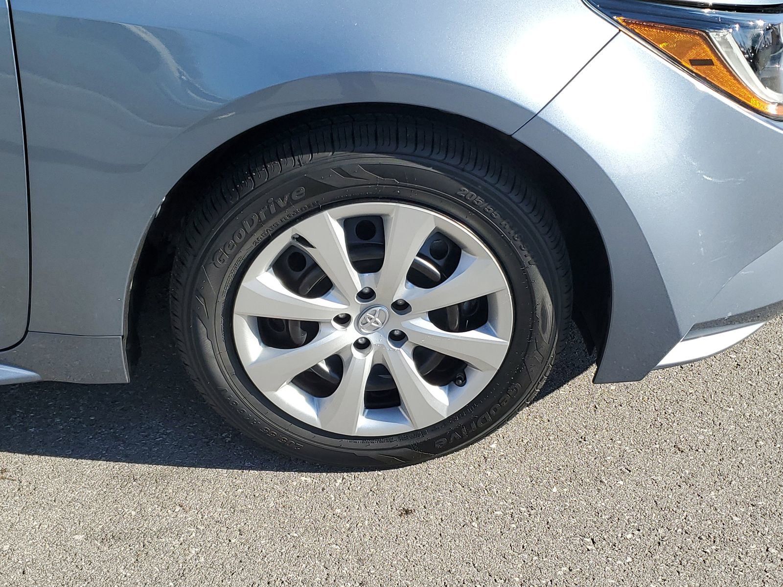 Certified 2021 Toyota Corolla LE w/ Carpet Mat Package (TMS) image 6