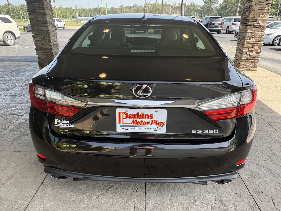 Used 2016 Lexus ES 350 w/ Luxury Package w/Wood Trim FWD image 7