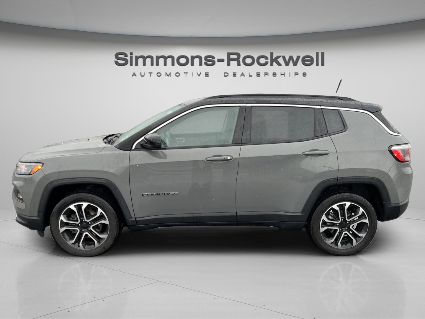 Used 2022 Jeep Compass Limited image 4