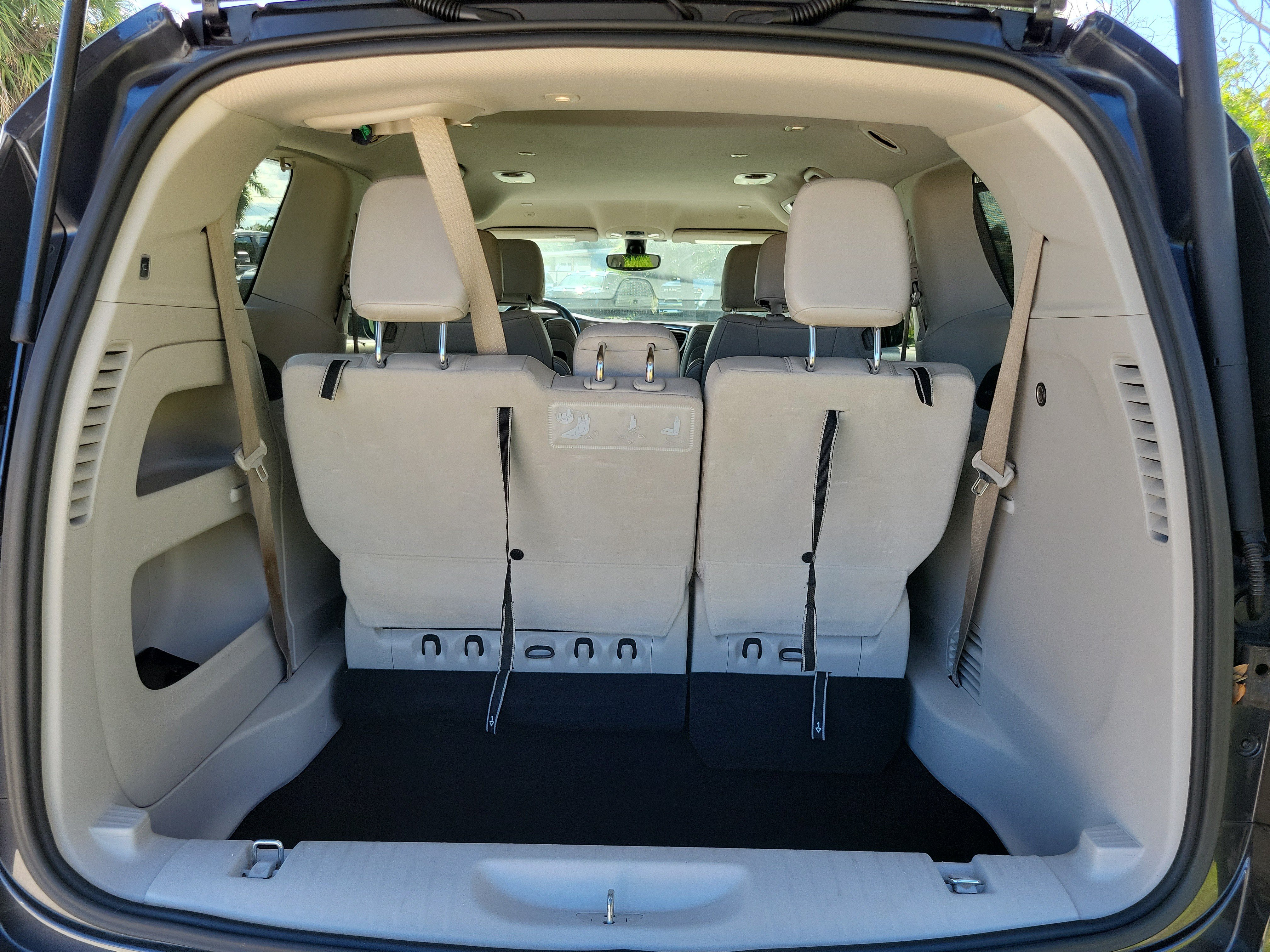 Used 2020 Chrysler Pacifica Touring-L Plus FWD image 7
