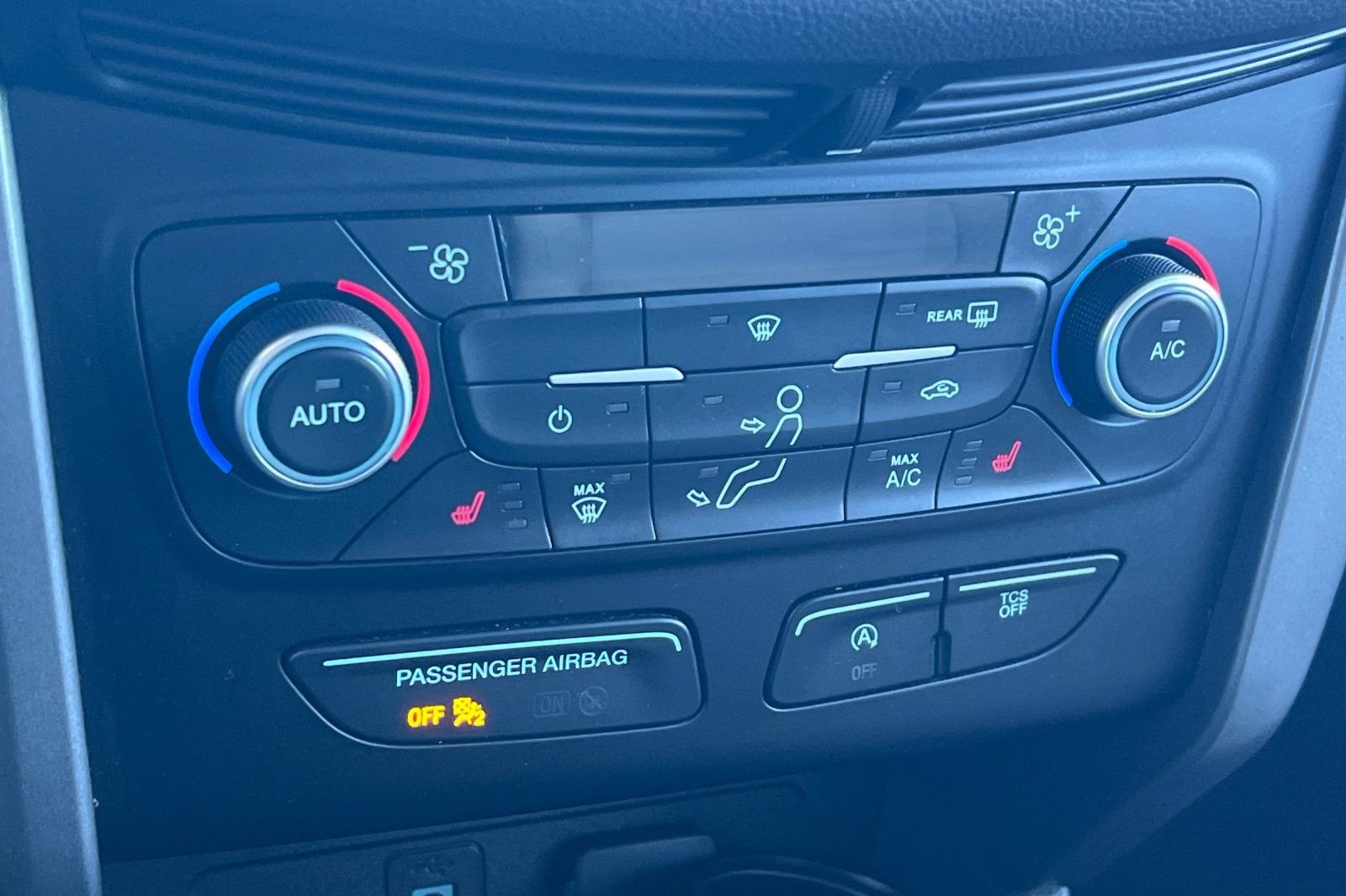 Used 2018 Ford Escape SE w/ SE Sync 3 Package image 21