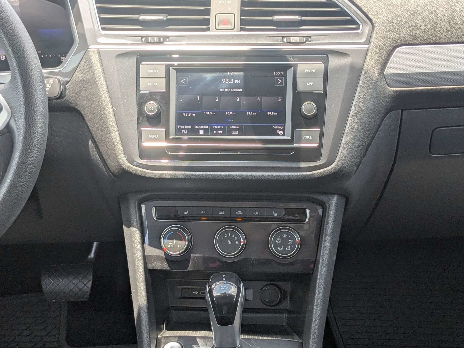 Used 2023 Volkswagen Tiguan S FWD image 19