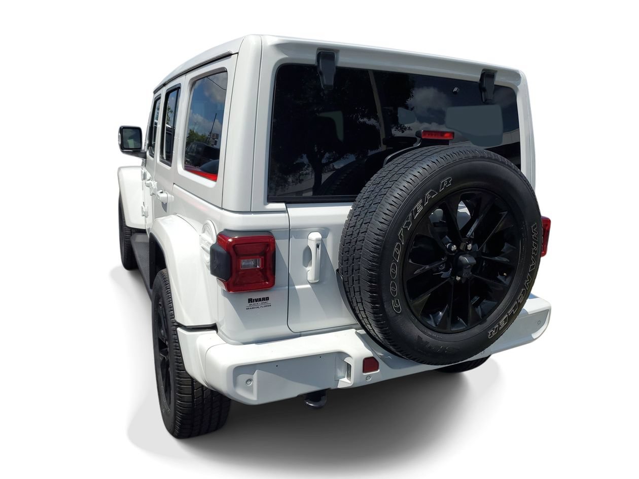 Used 2022 Jeep Wrangler Unlimited Sahara AWD/4WD image 3