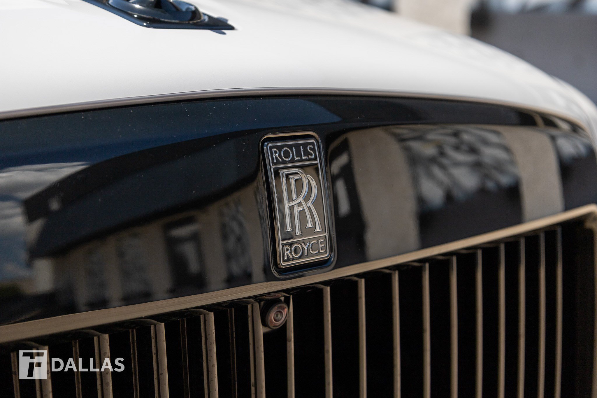 Used 2022 Rolls-Royce Cullinan Black Badge w/ Dark Exterior Package AWD/4WD image 20