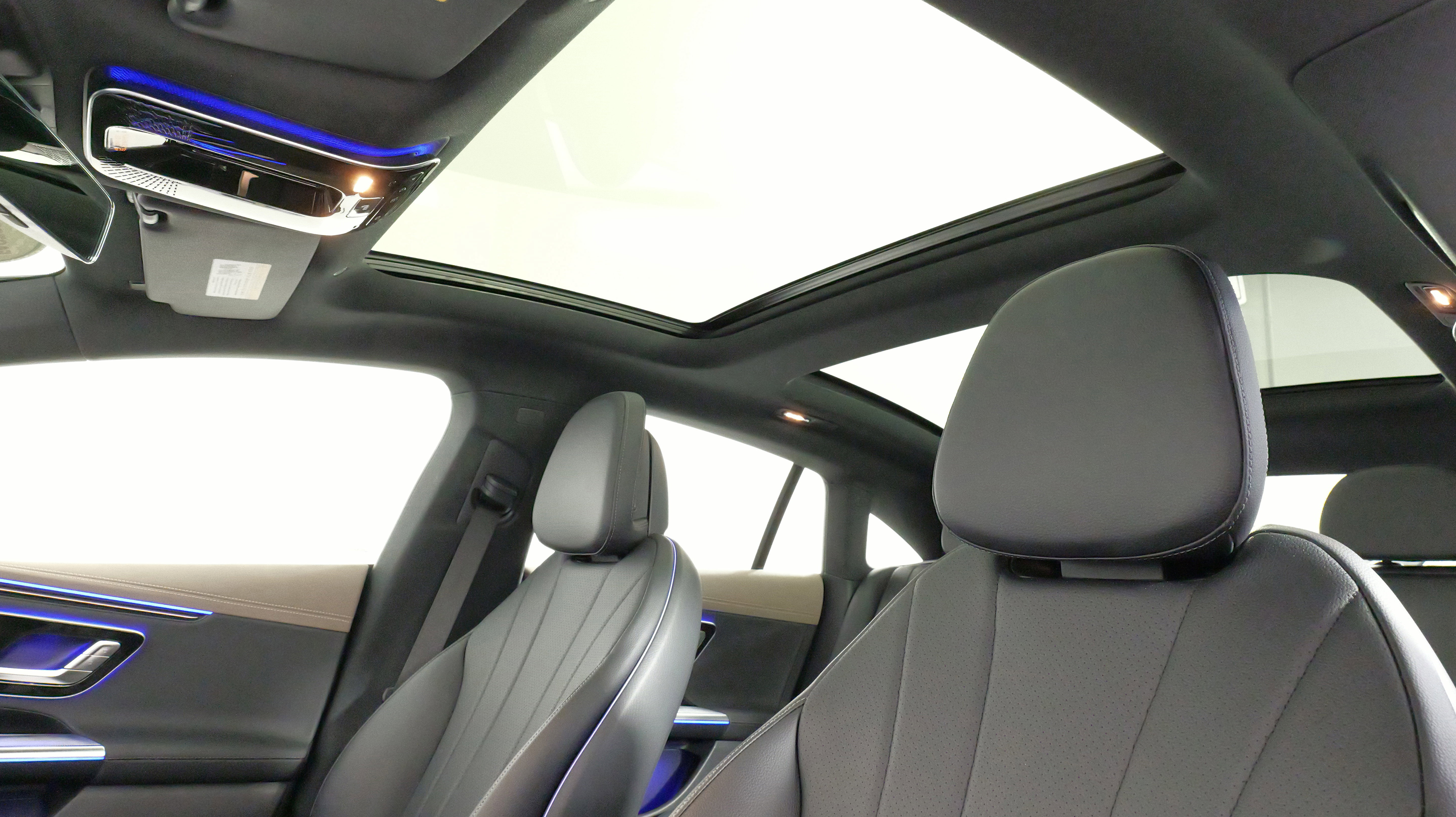 Used 2024 Mercedes-Benz EQE 350+ 4MATIC Sedan image 33