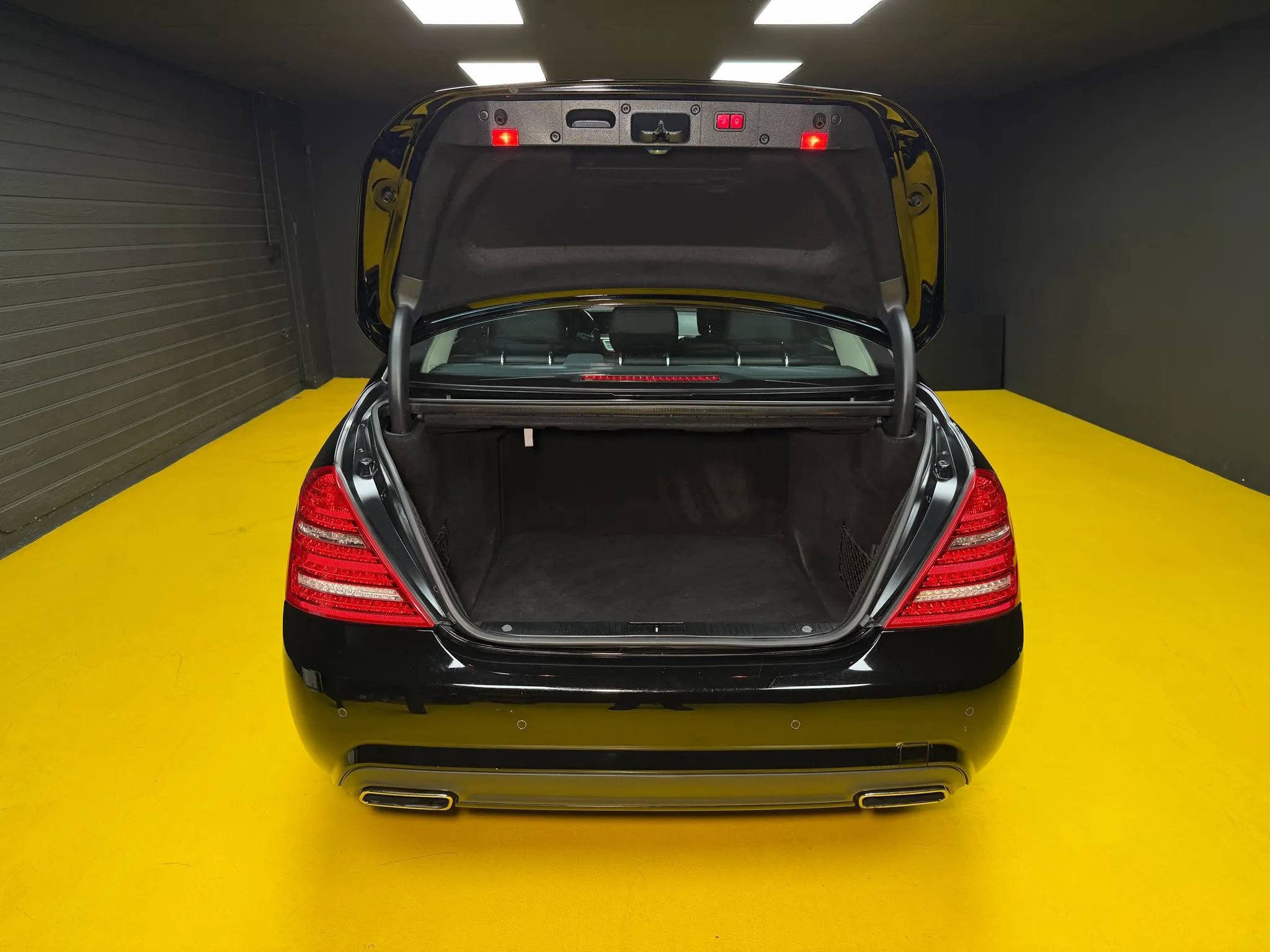 Used 2013 Mercedes-Benz S 550 w/ Sport Pkg Plus One image 12