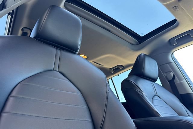 Used 2023 Toyota Highlander XLE FWD image 21