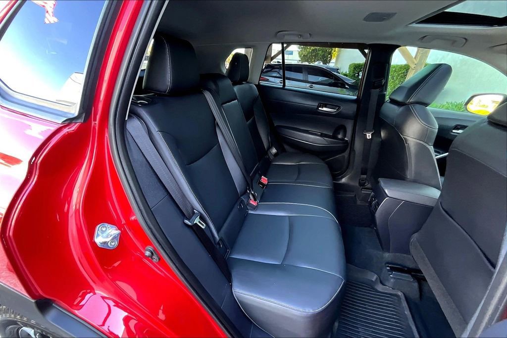 Certified 2022 Toyota Corolla Cross XLE w/ Convenience Package image 25