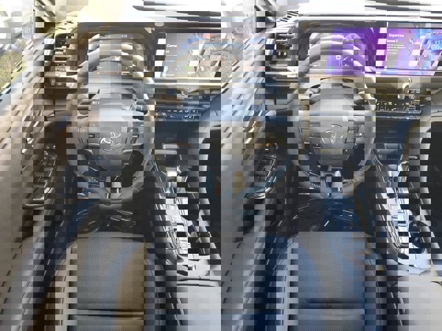 Used 2025 Toyota Crown XLE image 8