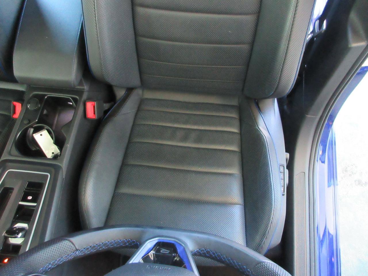 Used 2022 Volkswagen Golf R AWD/4WD image 12