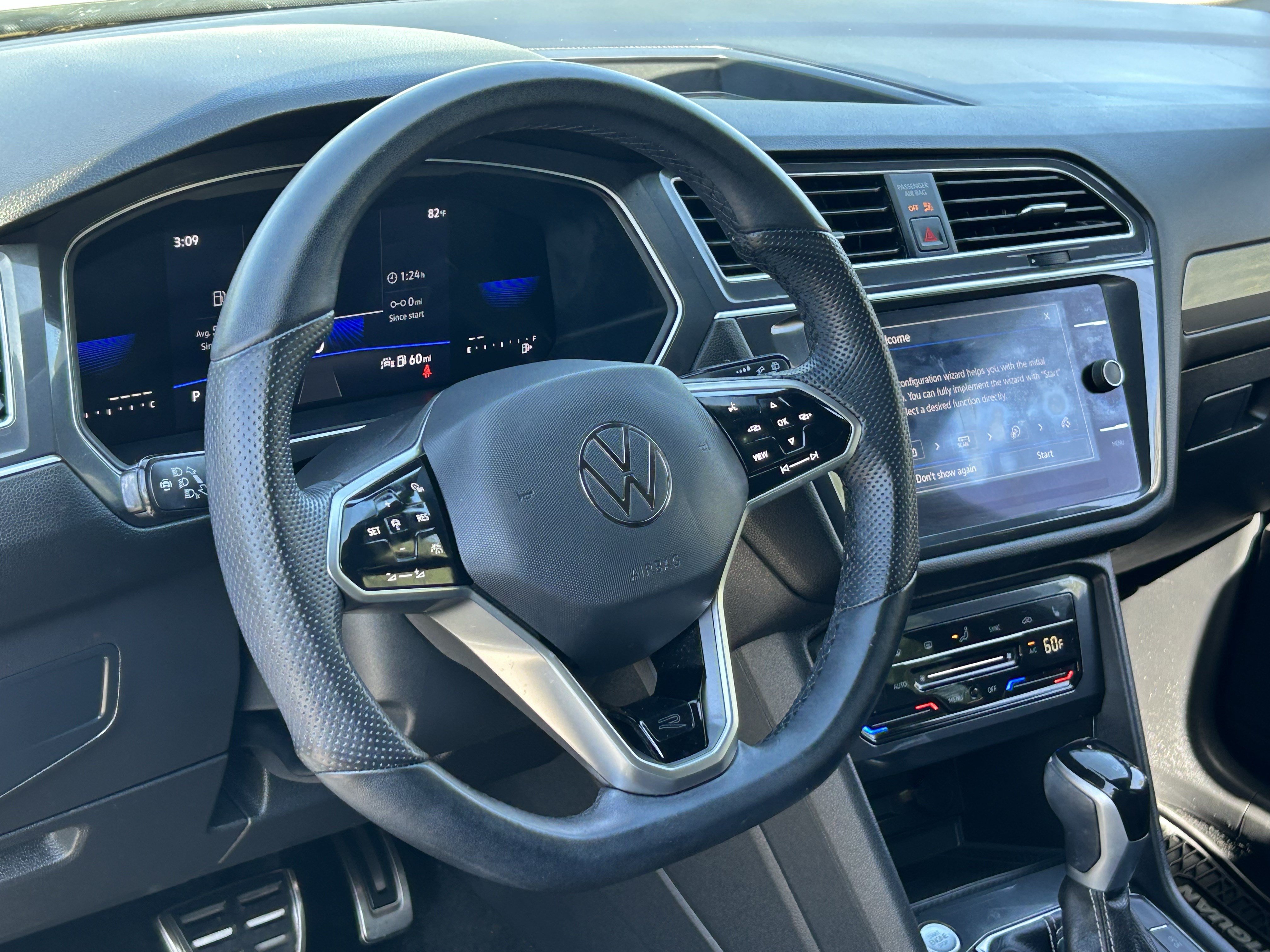 Used 2023 Volkswagen Tiguan SE R-Line FWD image 28