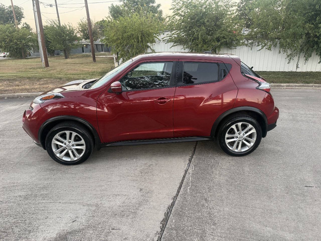 Used 2016 Nissan Juke SL FWD image 7