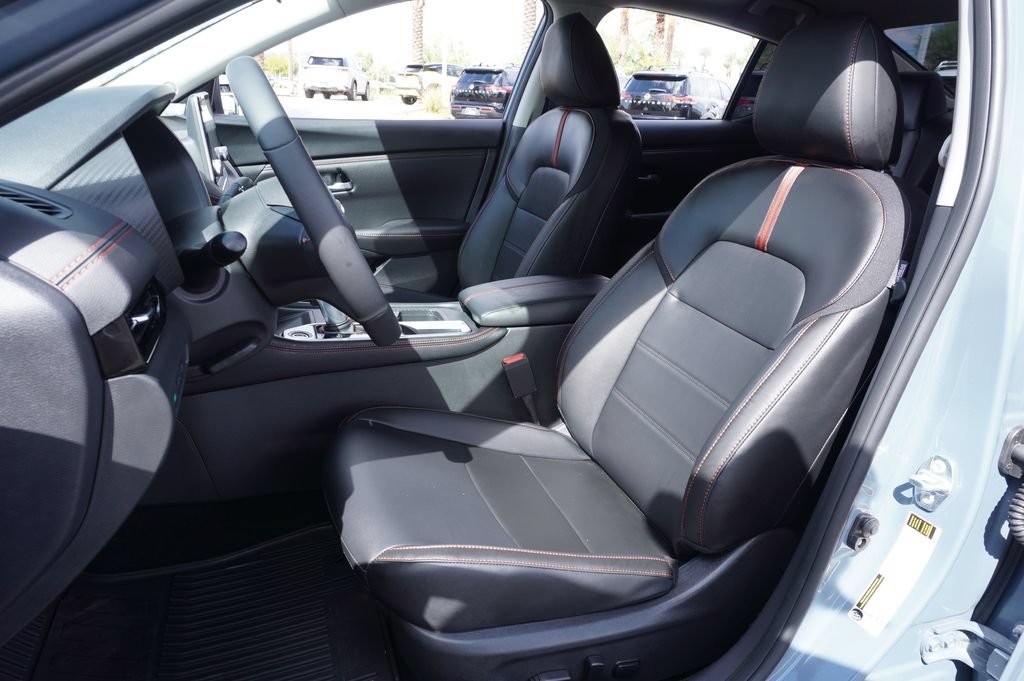 Certified 2025 Nissan Sentra SR w/ SR Premium Package FWD image 14