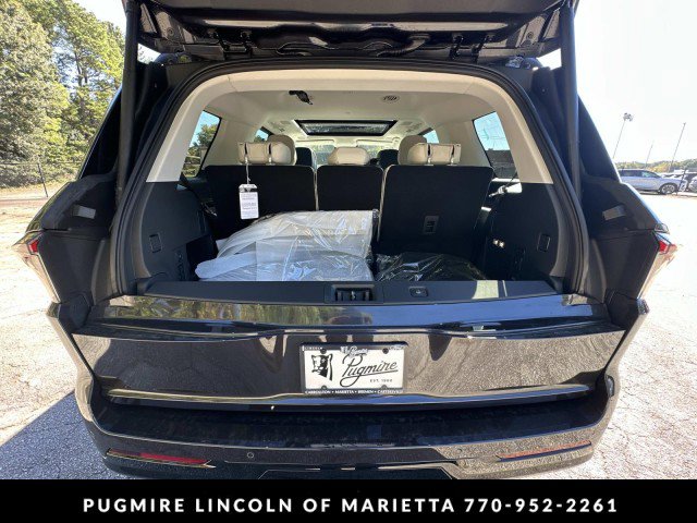 New 2025 Lincoln Navigator Reserve image 19