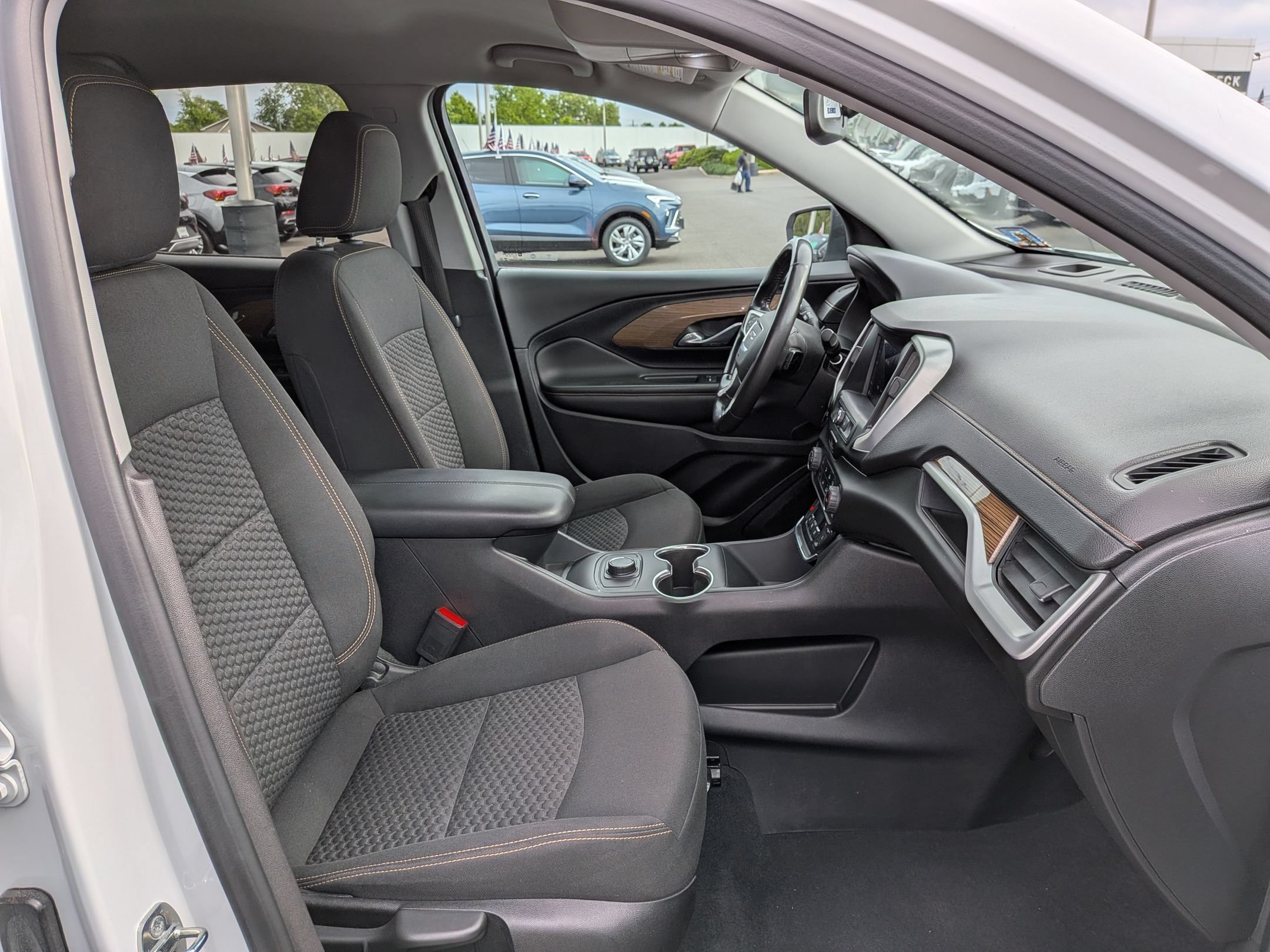 Certified 2021 GMC Terrain SLE FWD image 27