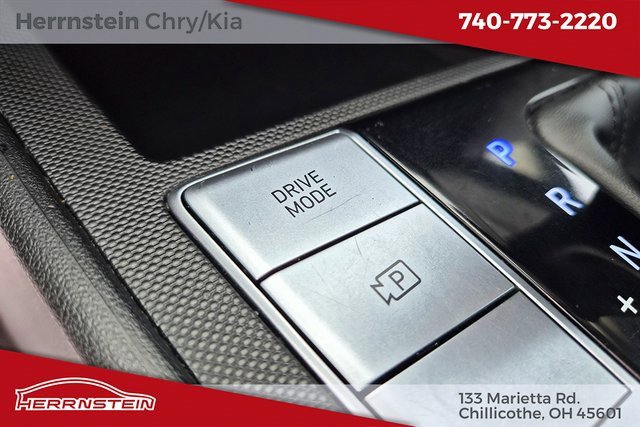 Used 2024 Hyundai Elantra SEL image 21