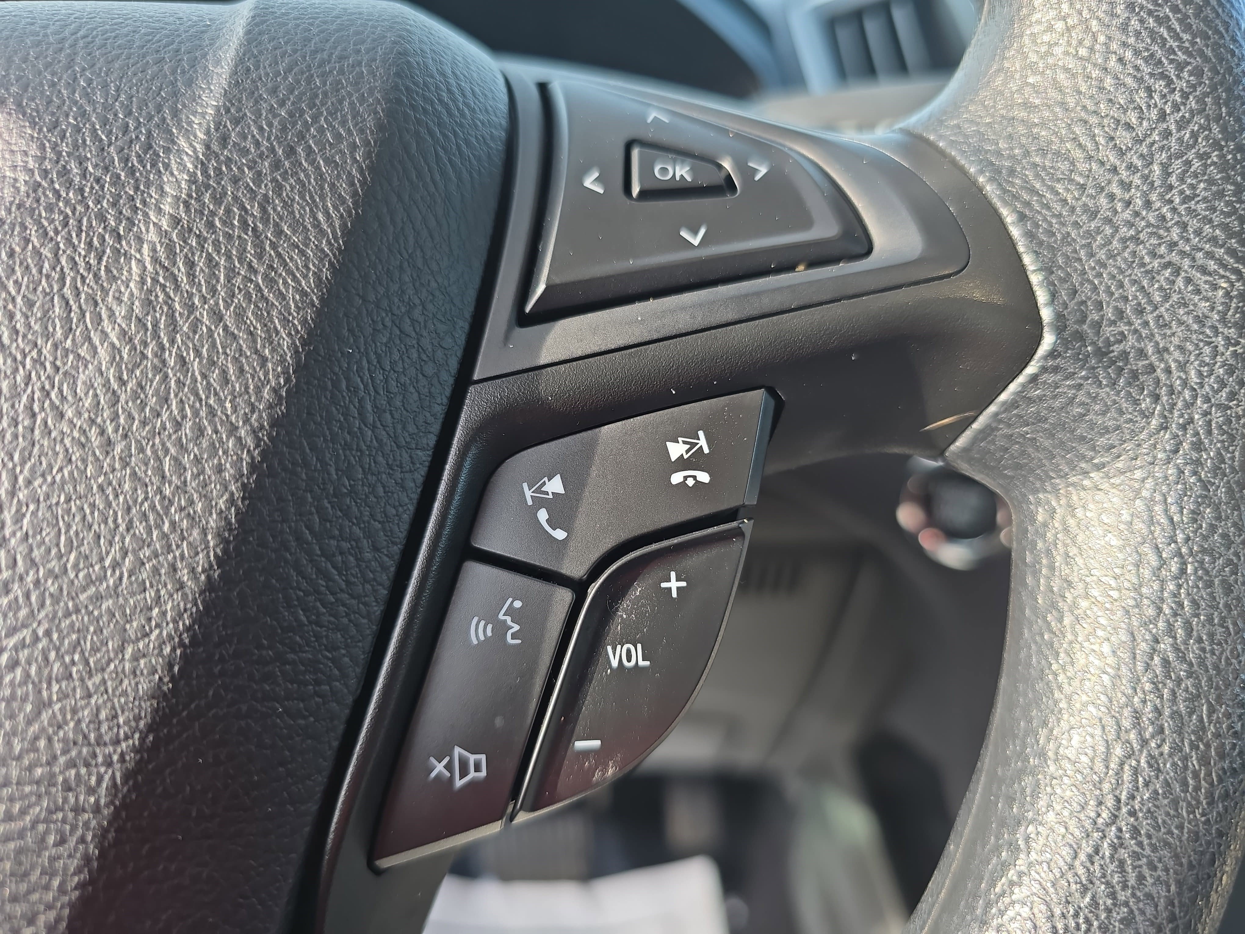 Used 2023 Ford Edge SE image 19