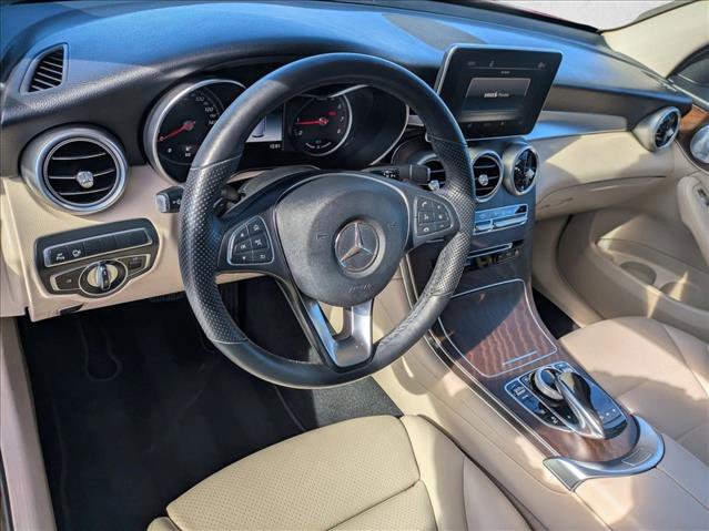 Used 2019 Mercedes-Benz GLC 350e 4MATIC image 10