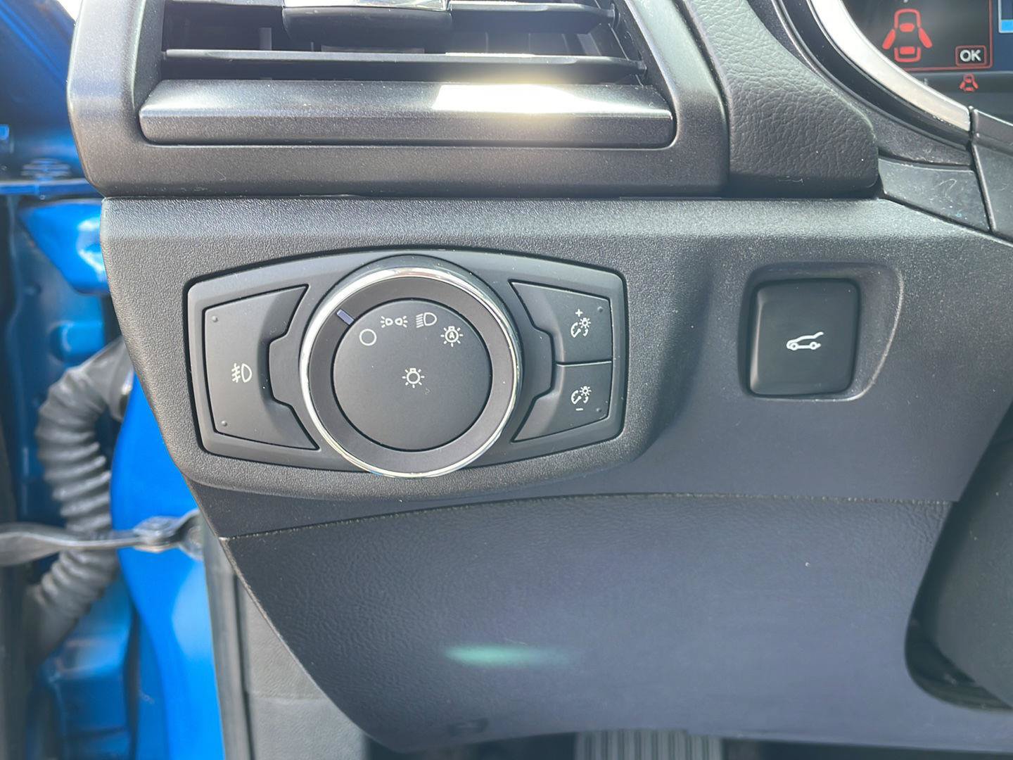 Used 2019 Ford Fusion Titanium FWD image 13