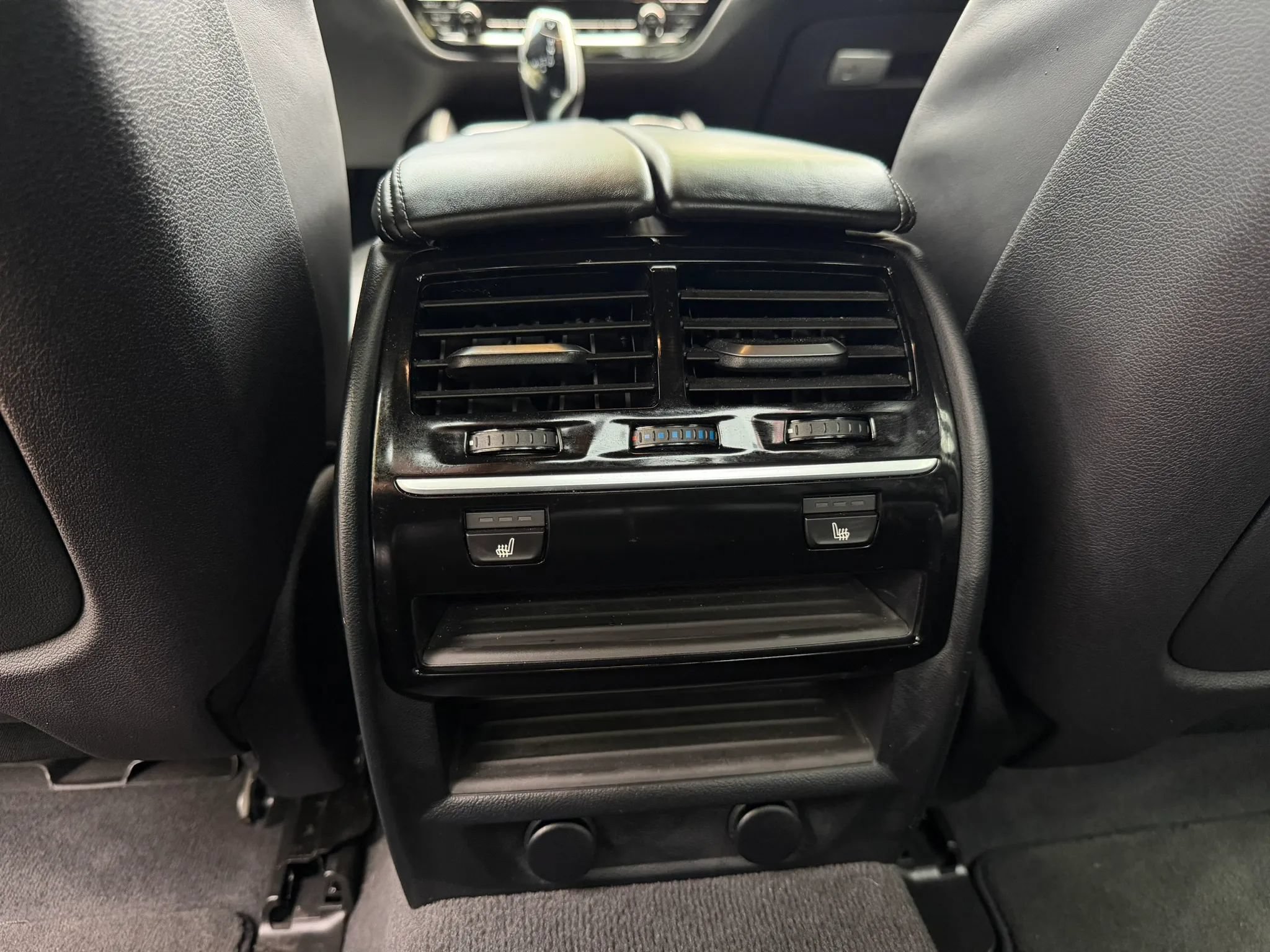 Used 2018 BMW M550i xDrive AWD/4WD image 22