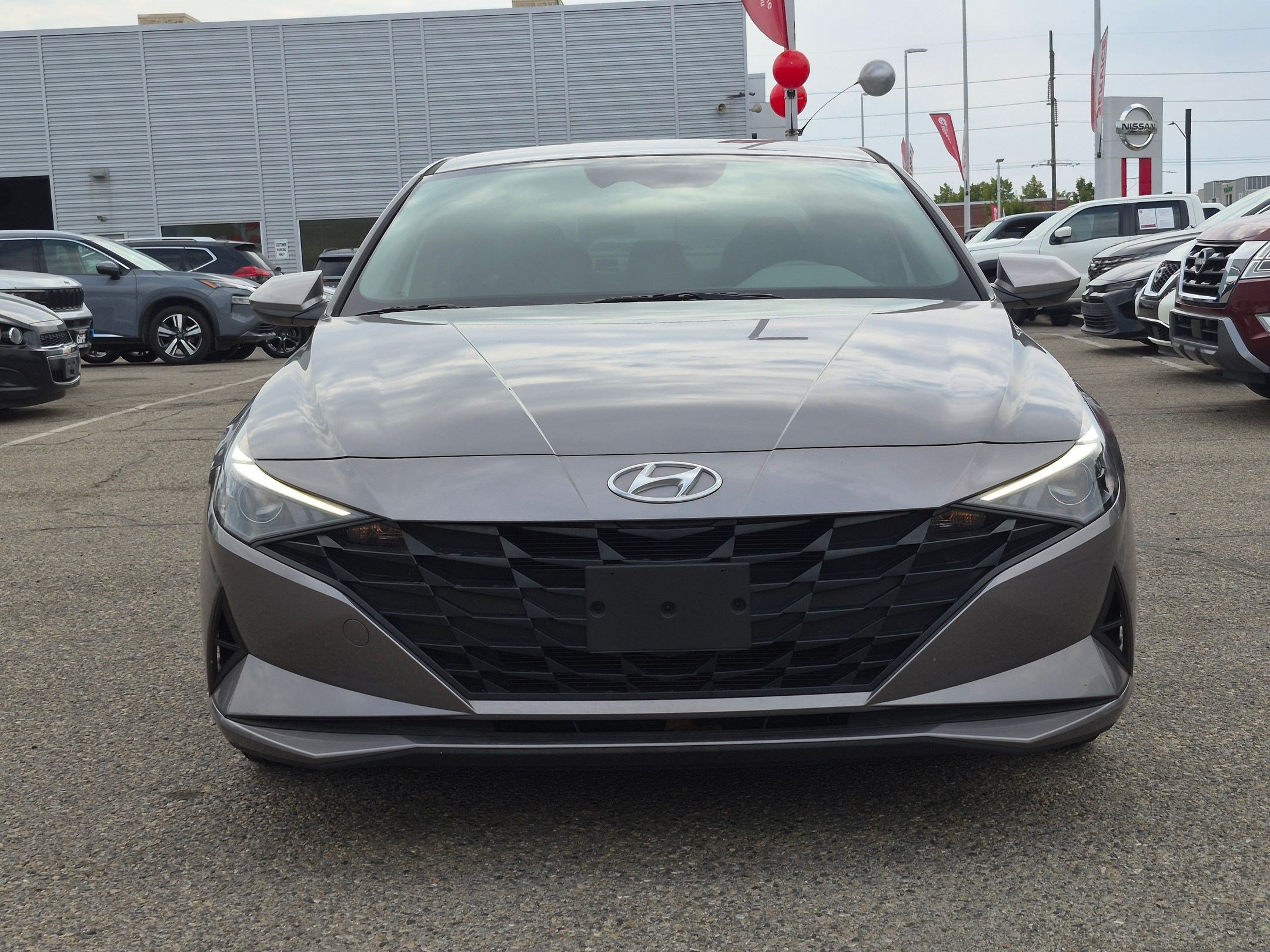 Used 2023 Hyundai Elantra SE FWD image 12