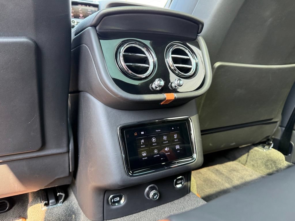 Used 2022 Bentley Bentayga Speed AWD/4WD image 12