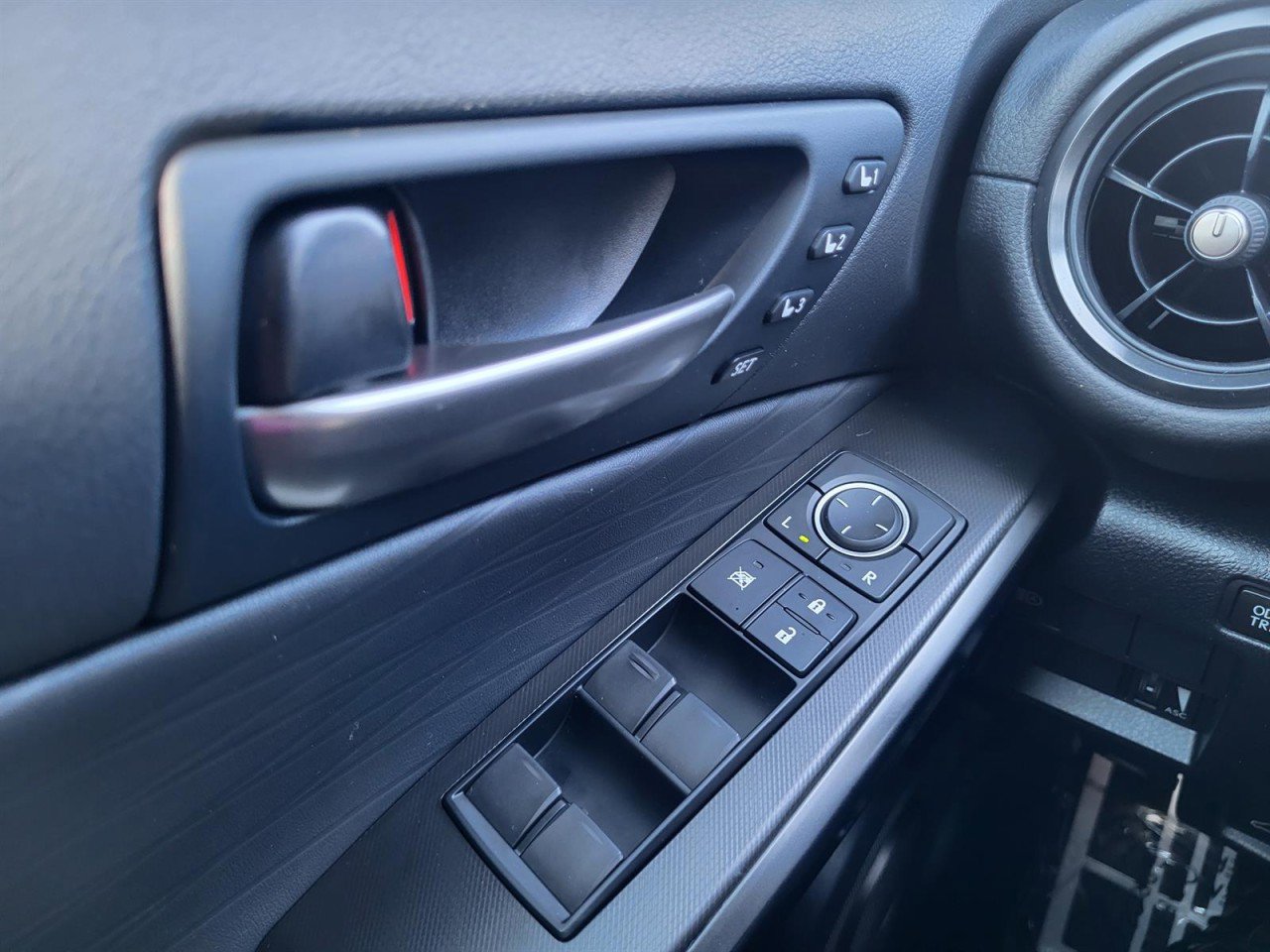 Used 2024 Lexus IS 350 F Sport image 23