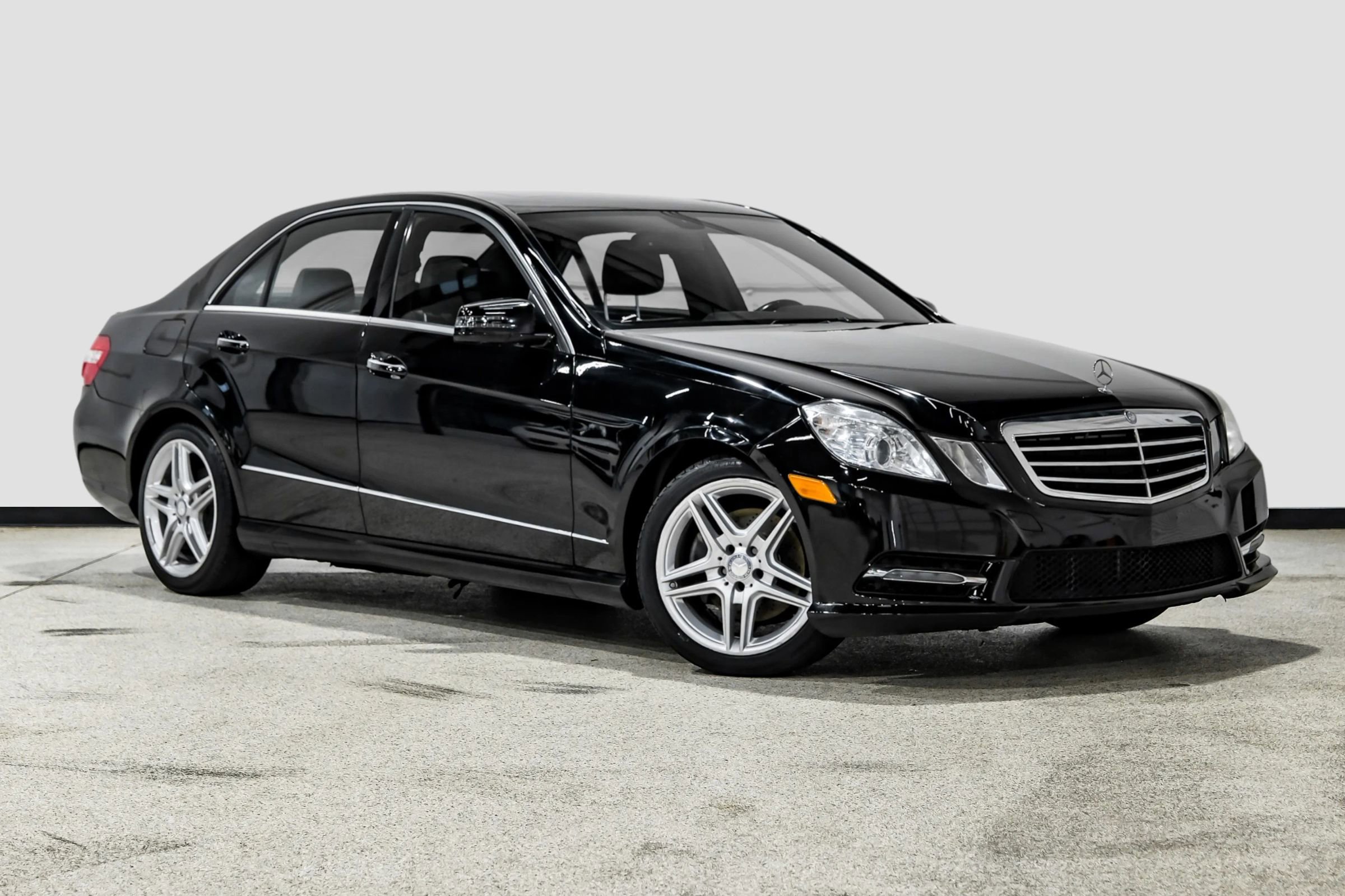 Used 2013 Mercedes-Benz E 350 4MATIC Sedan w/ Premium 1 Pkg image 4