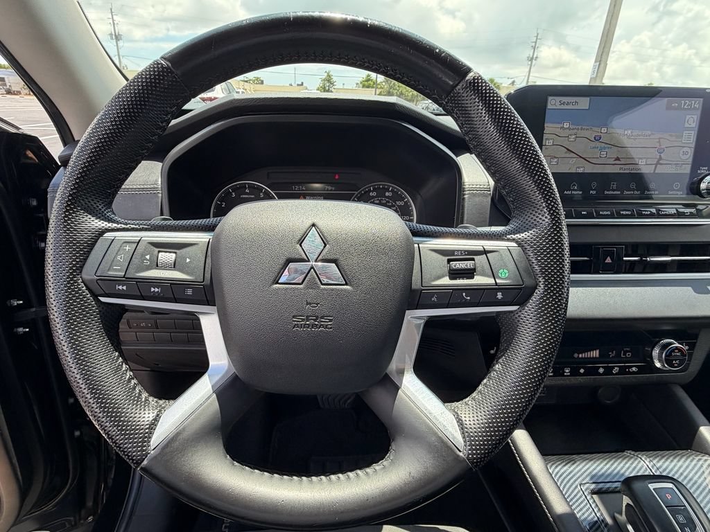 Used 2023 Mitsubishi Outlander SE FWD image 18