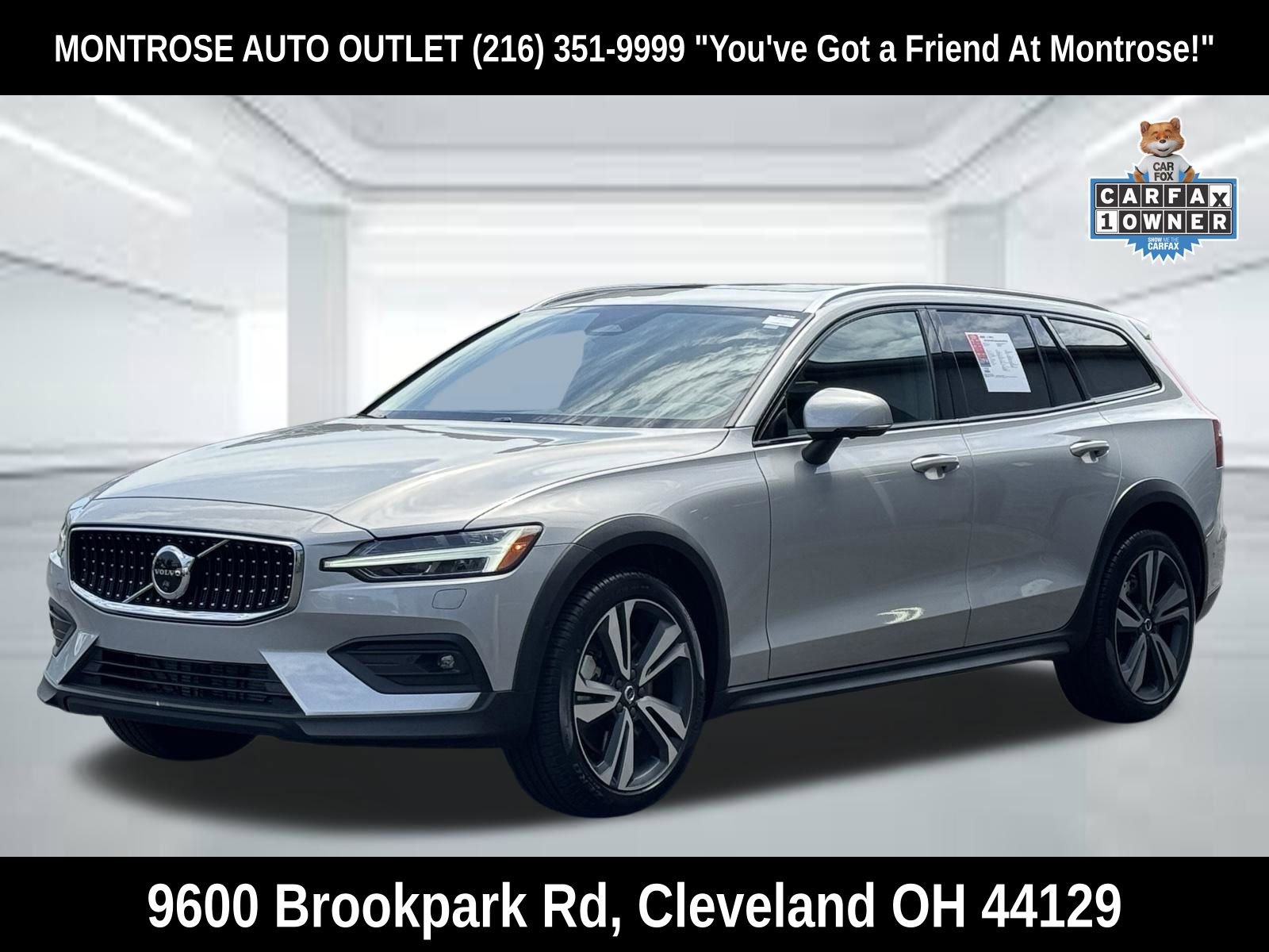 Certified 2025 Volvo V60 B5 Cross Country Plus AWD/4WD image 8