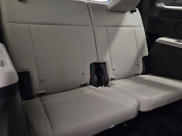 Used 2025 Hyundai Santa Fe SEL w/ Tow & Go Package image 16