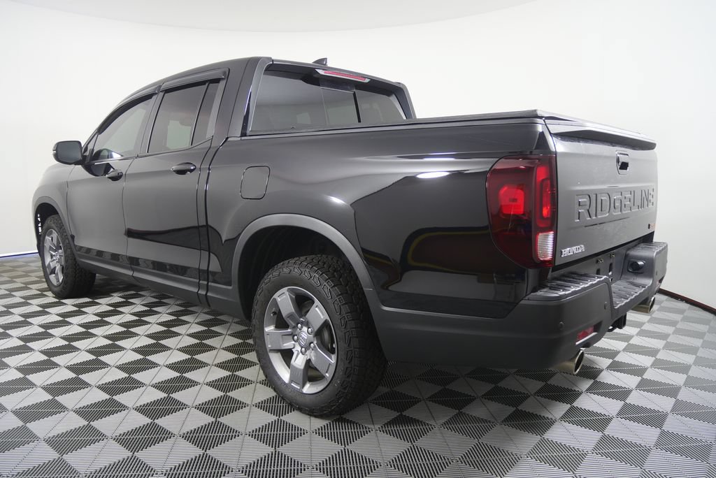 Used 2025 Honda Ridgeline TrailSport image 6