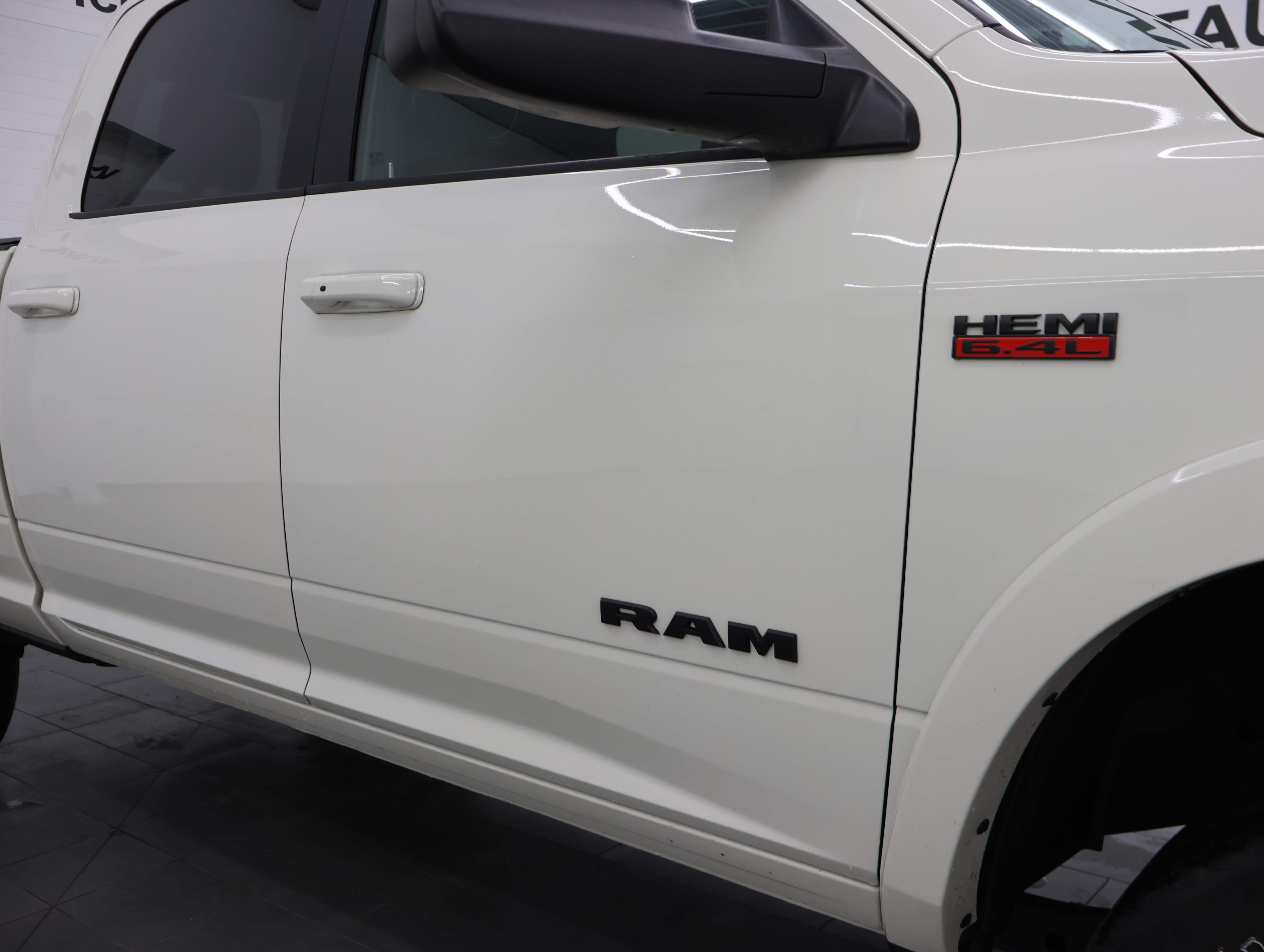 Used 2022 RAM 2500 Laramie w/ Night Edition AWD/4WD image 25