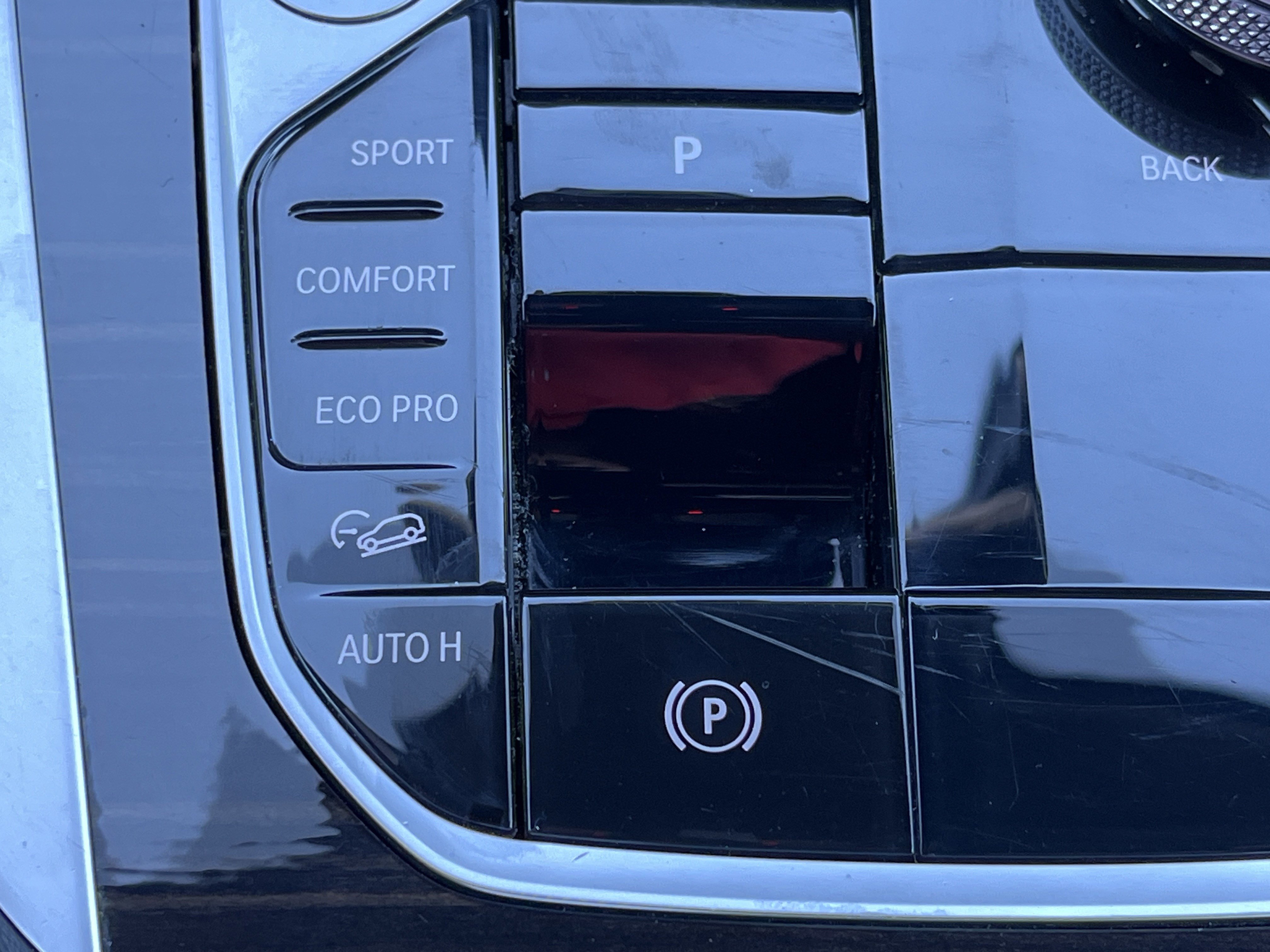 Used 2024 BMW X6 xDrive40i image 9